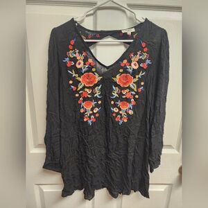 Umgee Floral Embroidered Swiss Dot Shirt Keyhole Back Long Sleeve Black Small